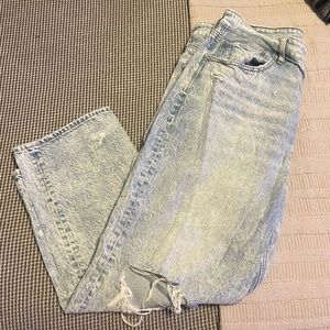 American Eagle 90’s Boyfriend Jeans